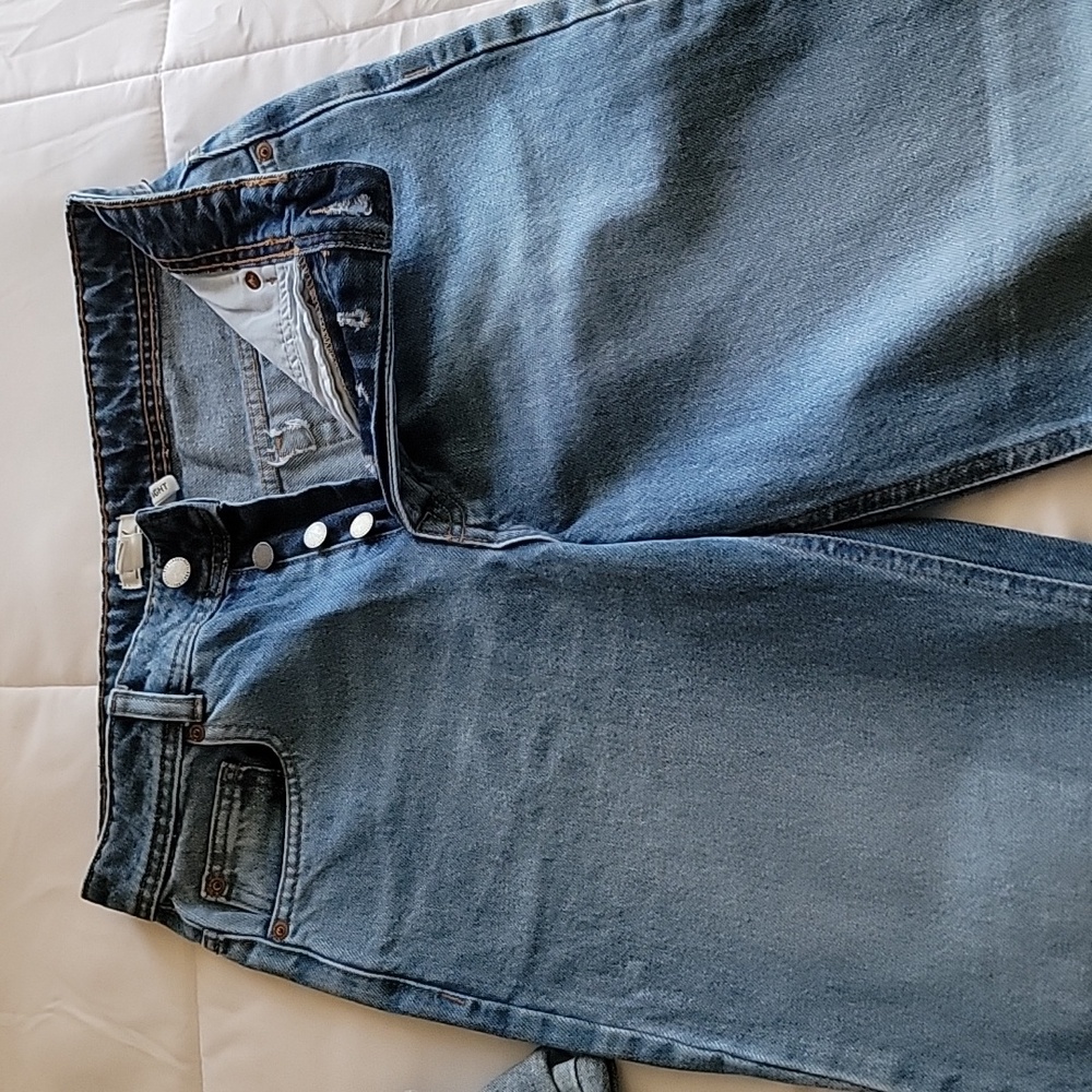 Women's Straight Leg Jean
